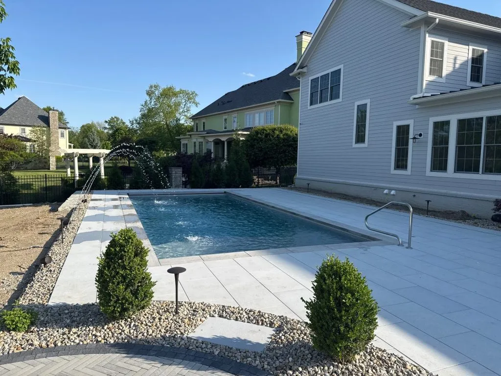 Fiberglass Pool 02